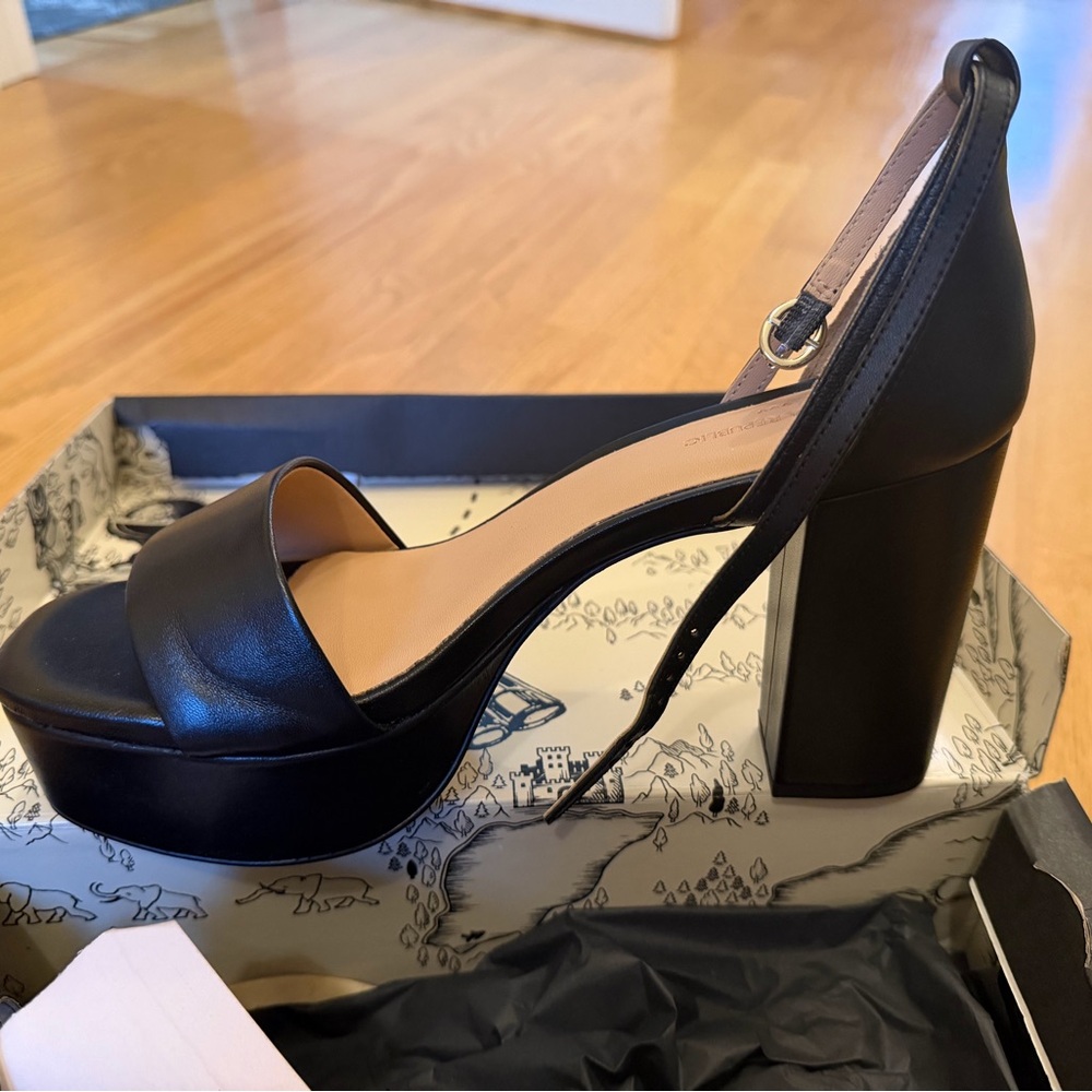 Banana Republic Black Platform Heels